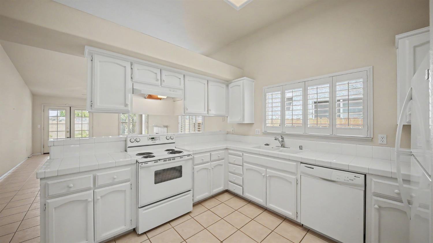 2817 Mozart Dr, Modesto, CA 95358