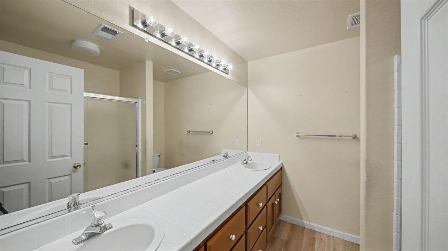2817 Mozart Dr, Modesto, CA 95358