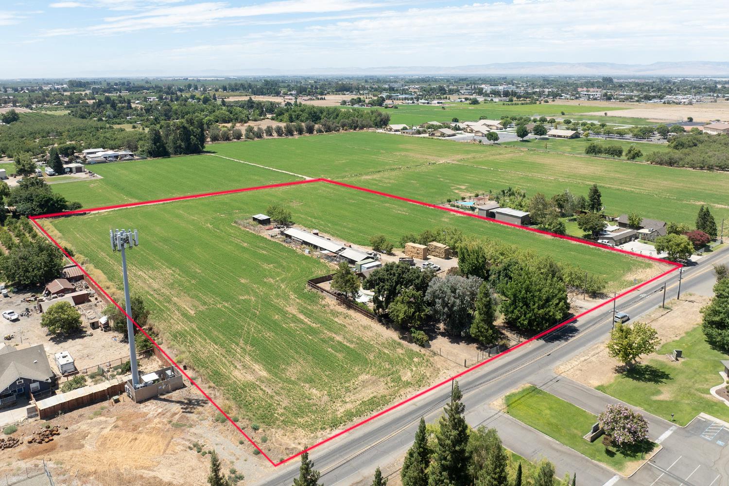 3924 E Whitmore, Ceres, CA 95307