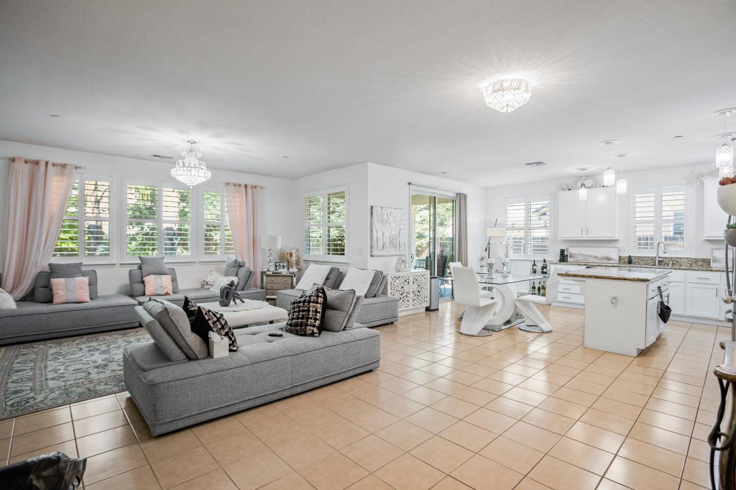 4861 Langley Way, Merced, CA 95348