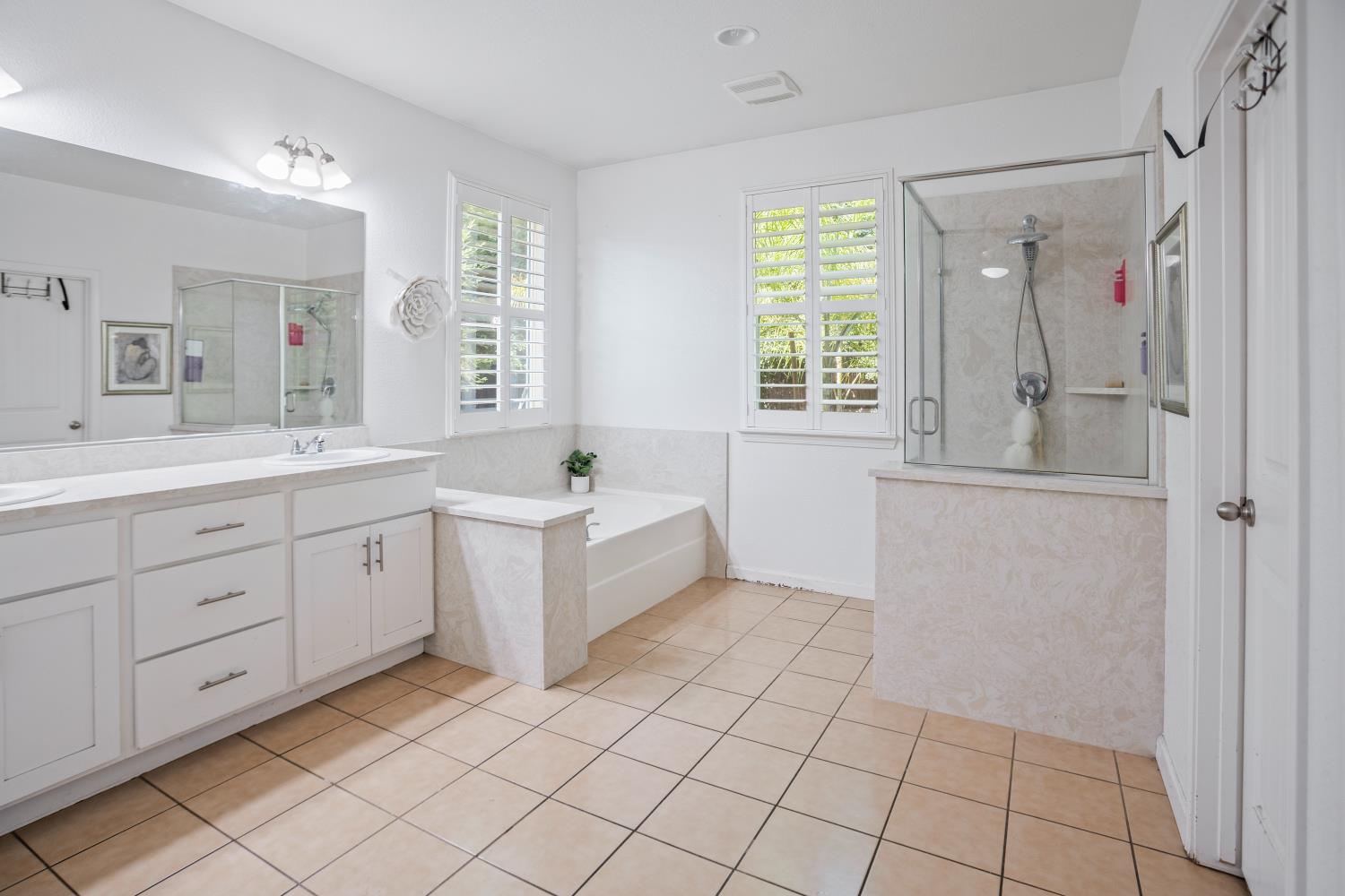 4861 Langley Way, Merced, CA 95348