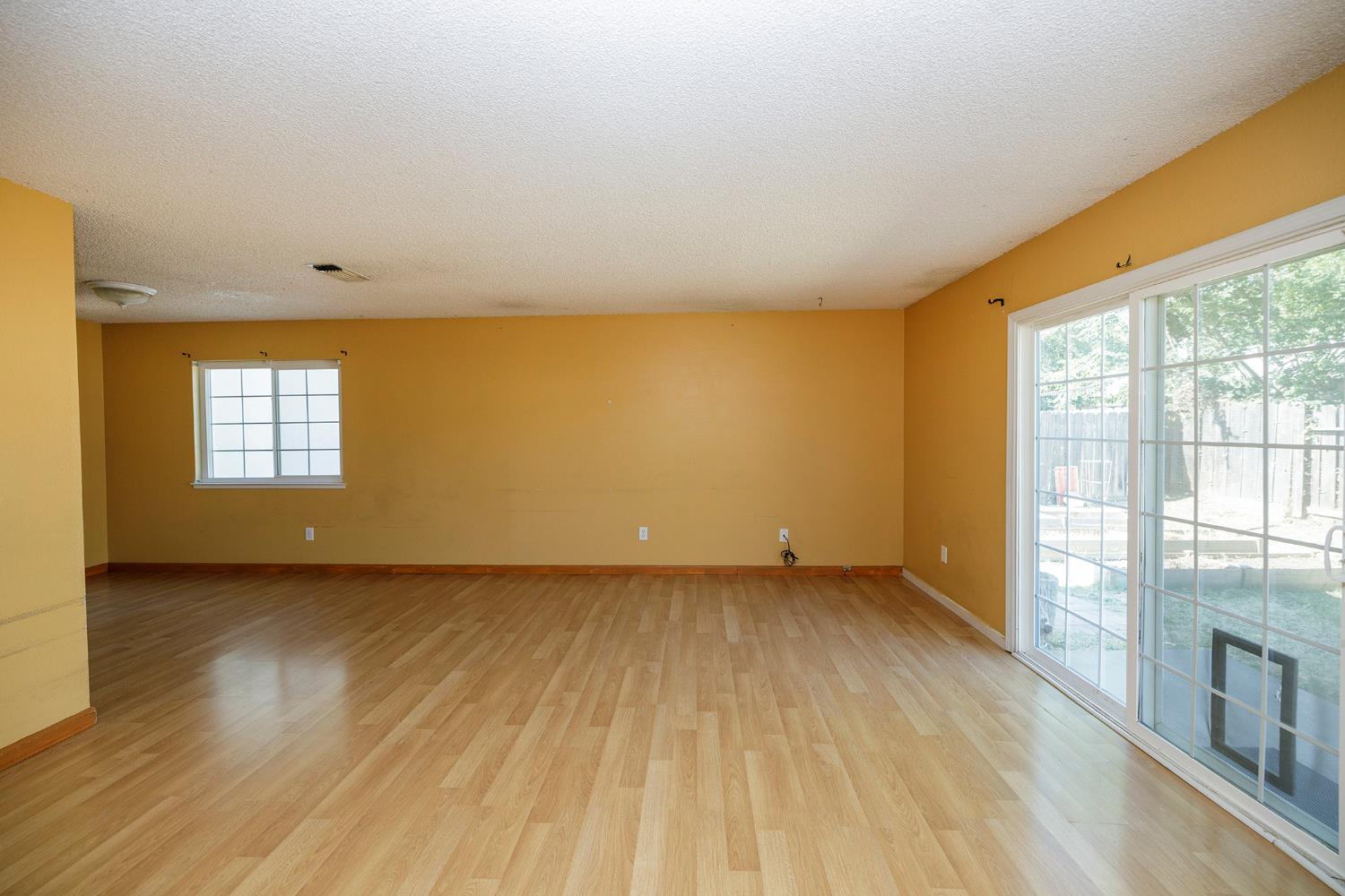 1813 Butternut Ct, Modesto, CA 95355