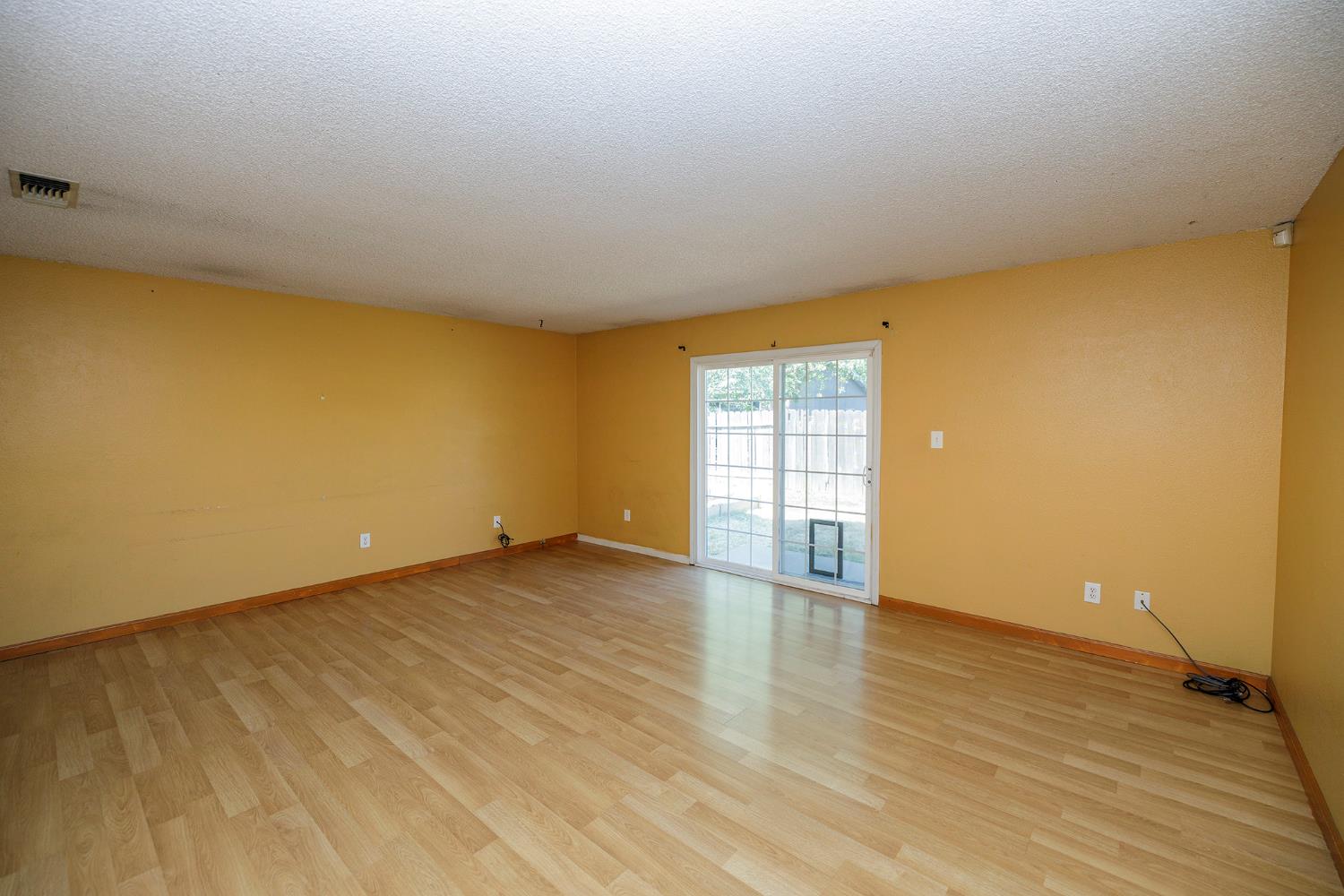 1813 Butternut Ct, Modesto, CA 95355