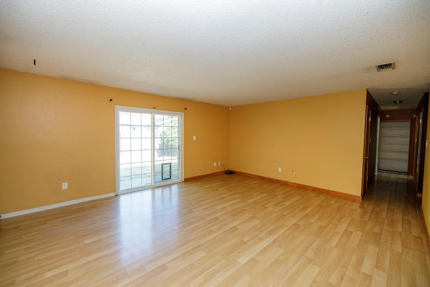 1813 Butternut Ct, Modesto, CA 95355