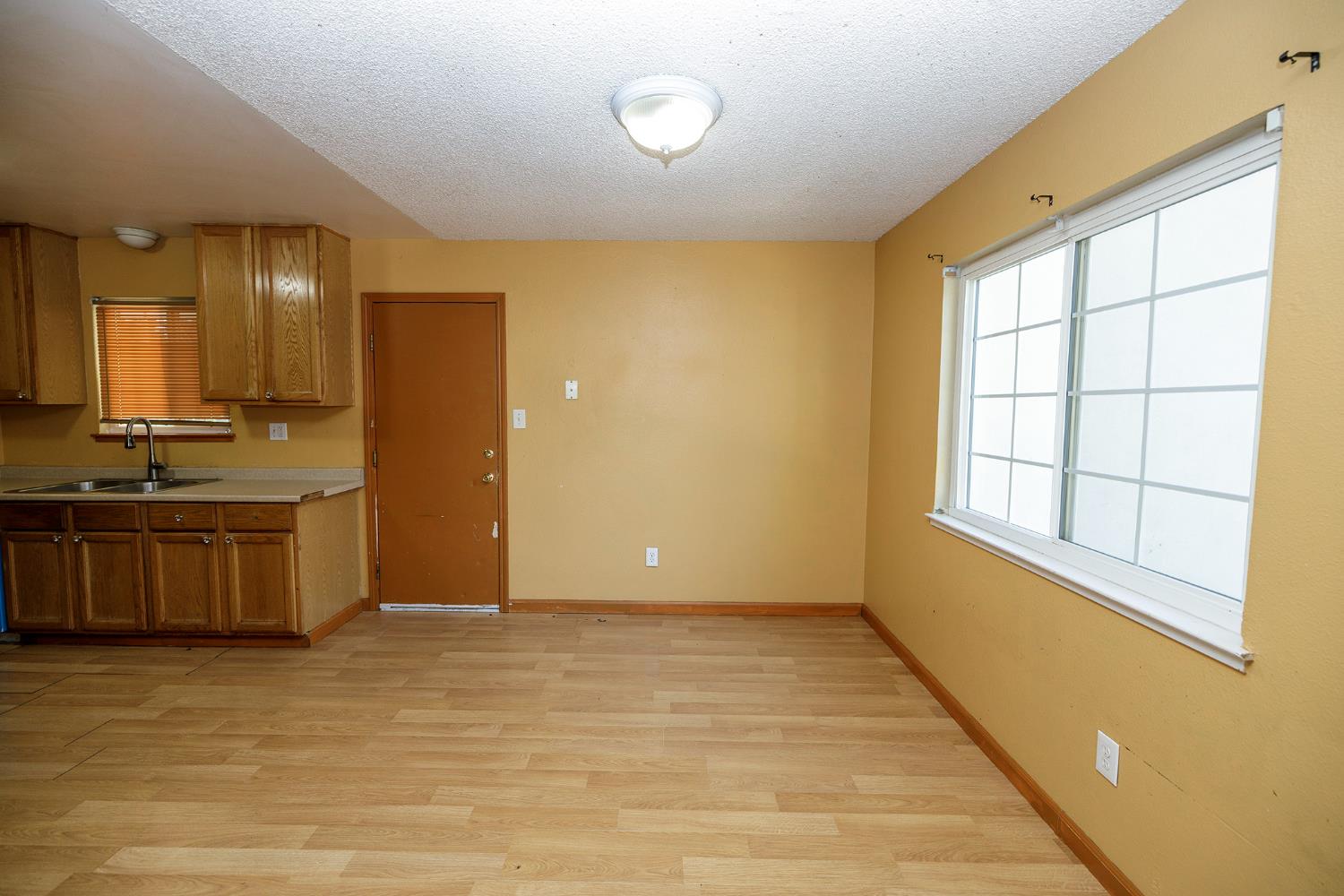1813 Butternut Ct, Modesto, CA 95355