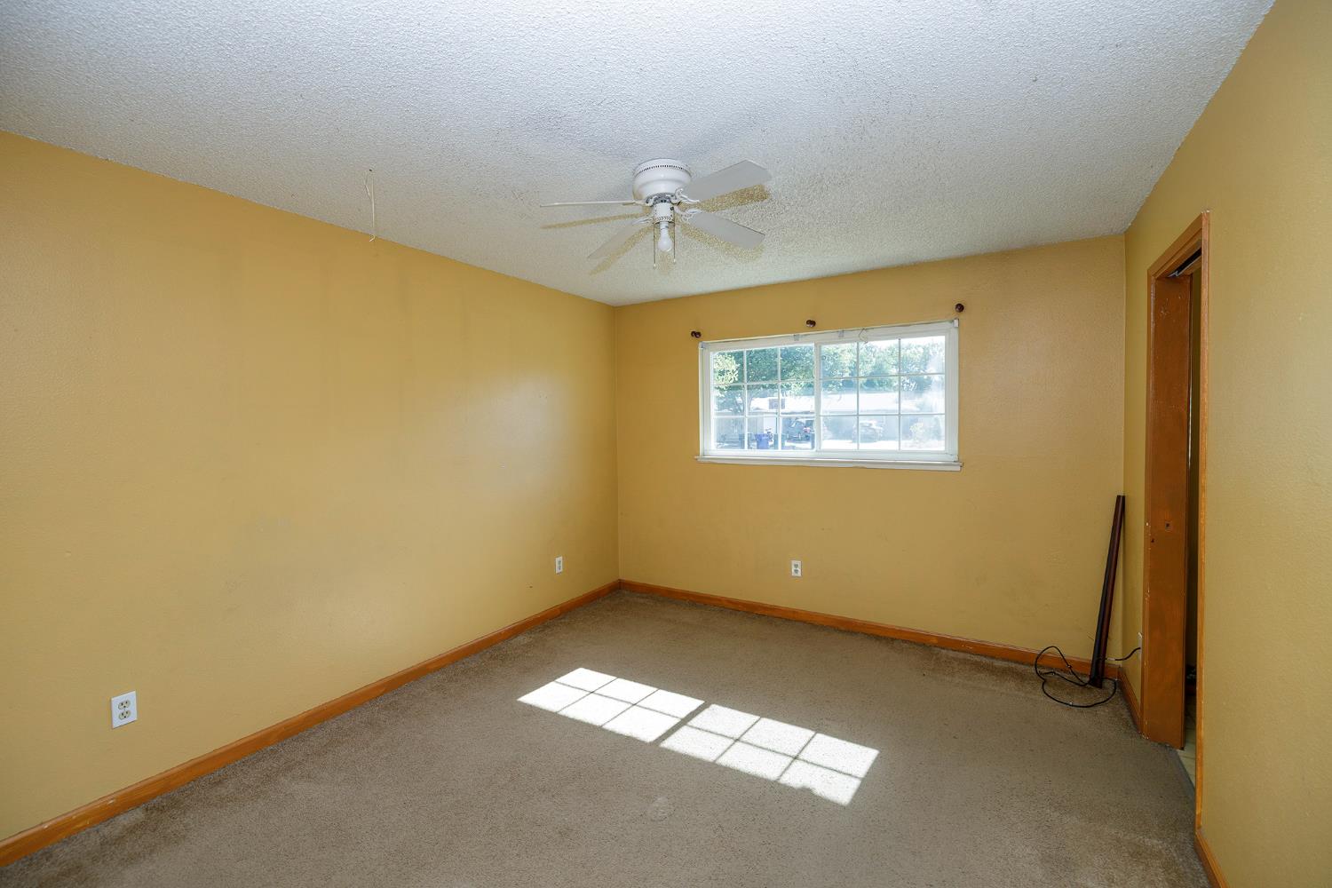 1813 Butternut Ct, Modesto, CA 95355