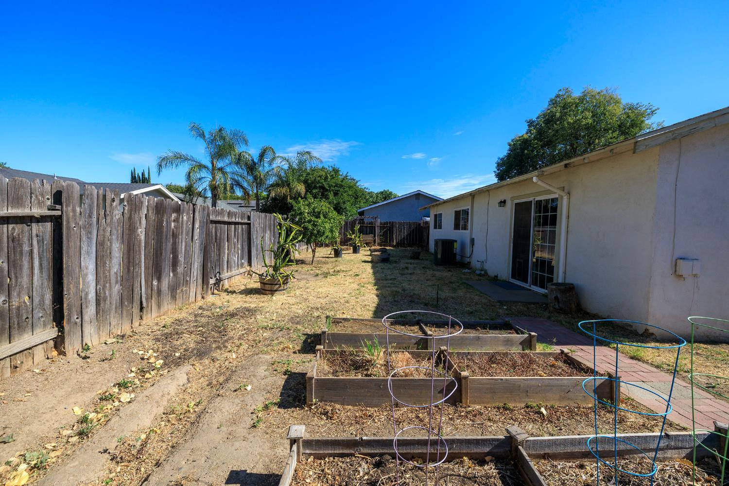 1813 Butternut Ct, Modesto, CA 95355