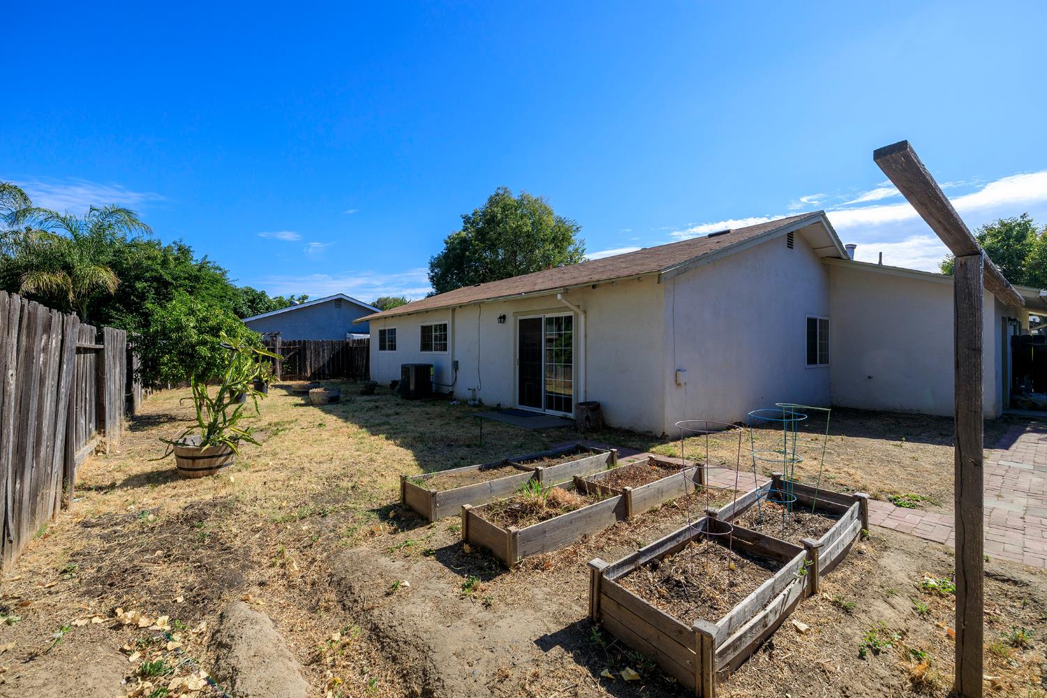 1813 Butternut Ct, Modesto, CA 95355
