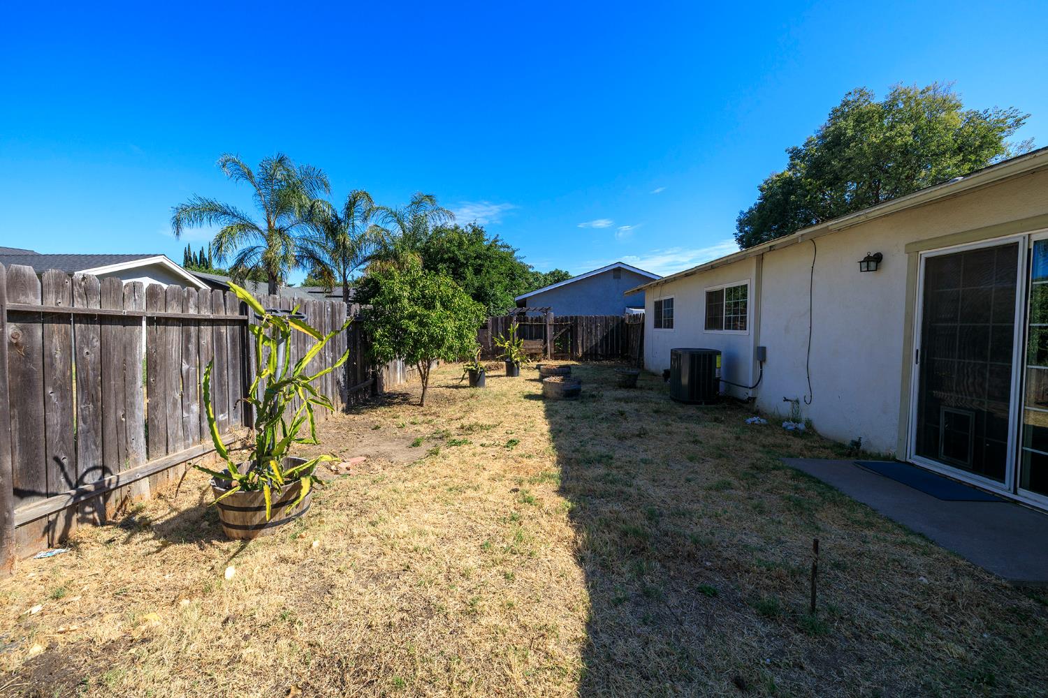 1813 Butternut Ct, Modesto, CA 95355