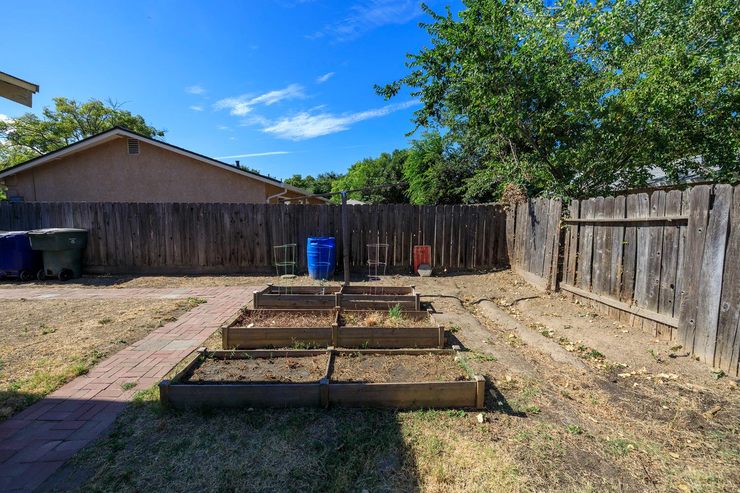 1813 Butternut Ct, Modesto, CA 95355
