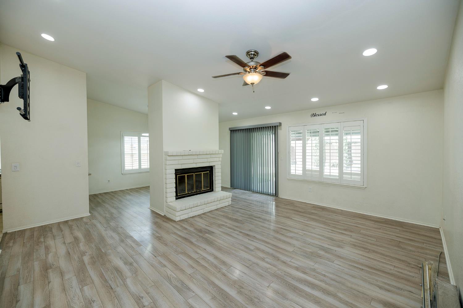 2017 Star Oak Ave, Modesto, CA 95355