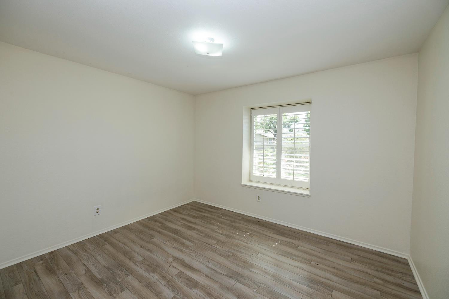 2017 Star Oak Ave, Modesto, CA 95355