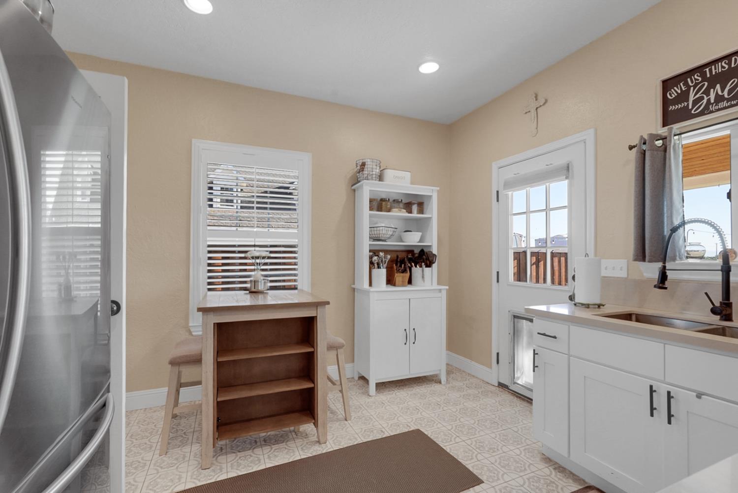 609 E Keyes Rd, Ceres, CA 95307