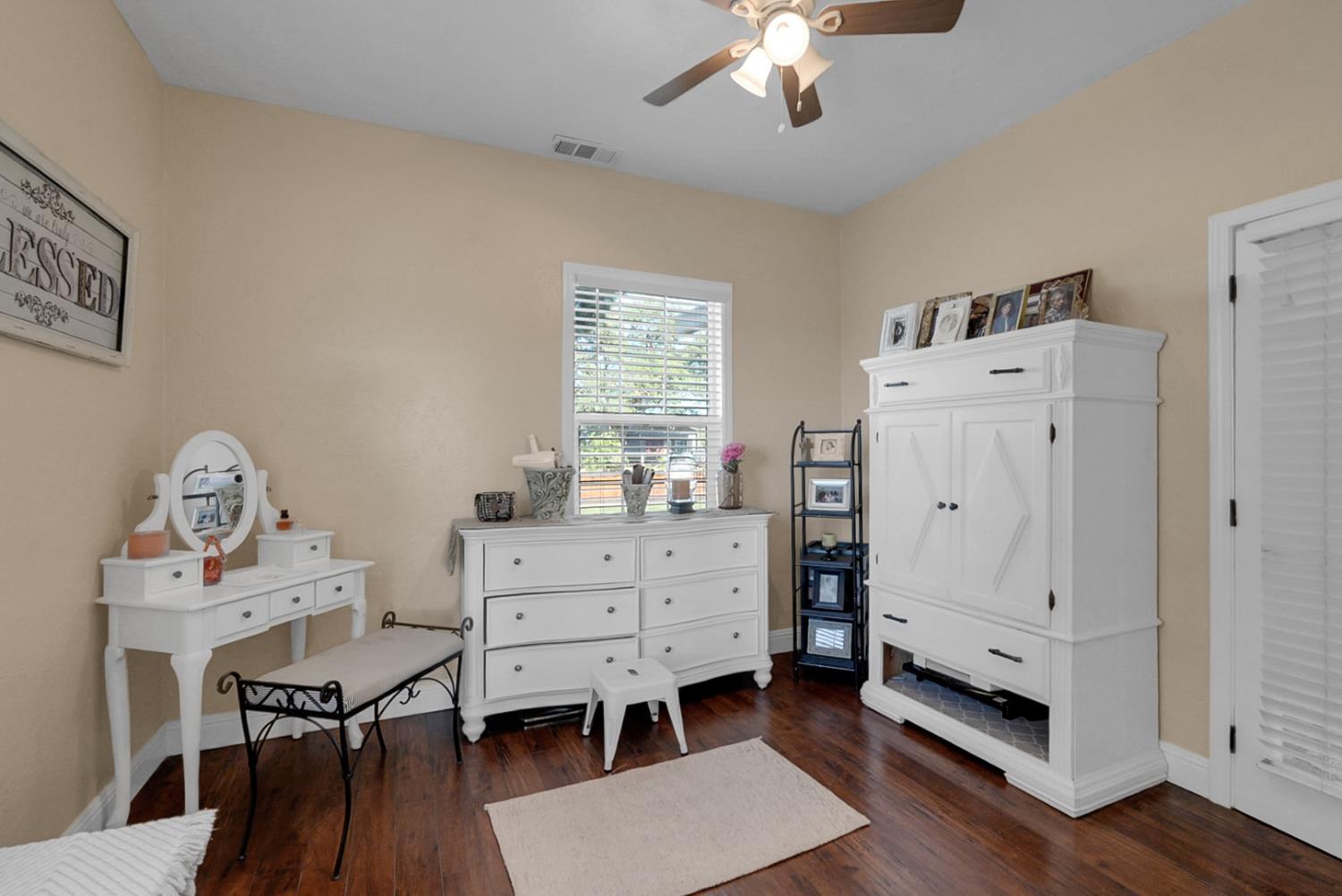 609 E Keyes Rd, Ceres, CA 95307