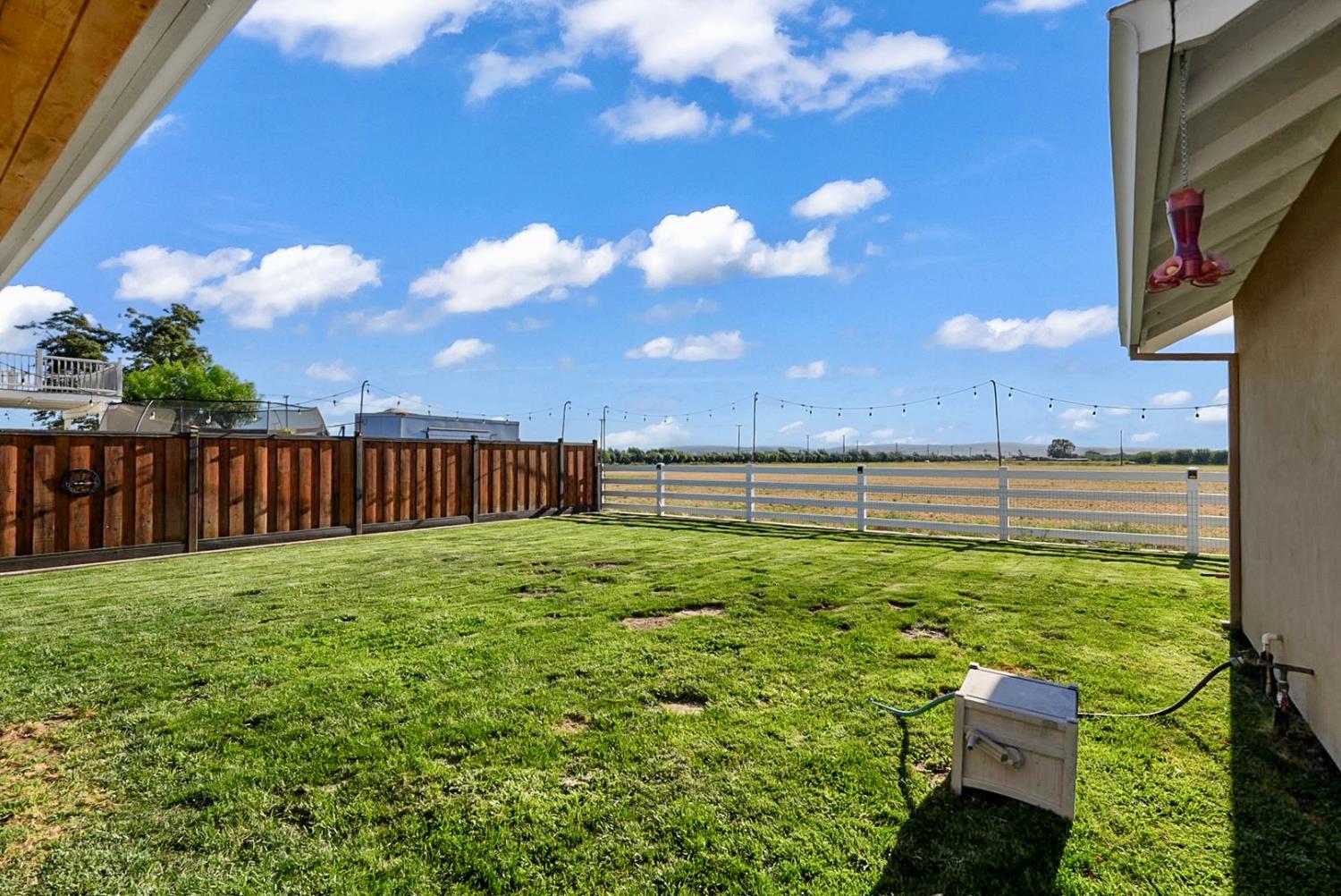 609 E Keyes Rd, Ceres, CA 95307
