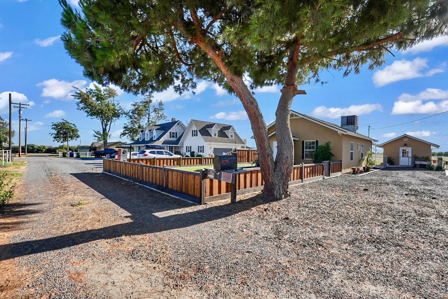 609 E Keyes Rd, Ceres, CA 95307