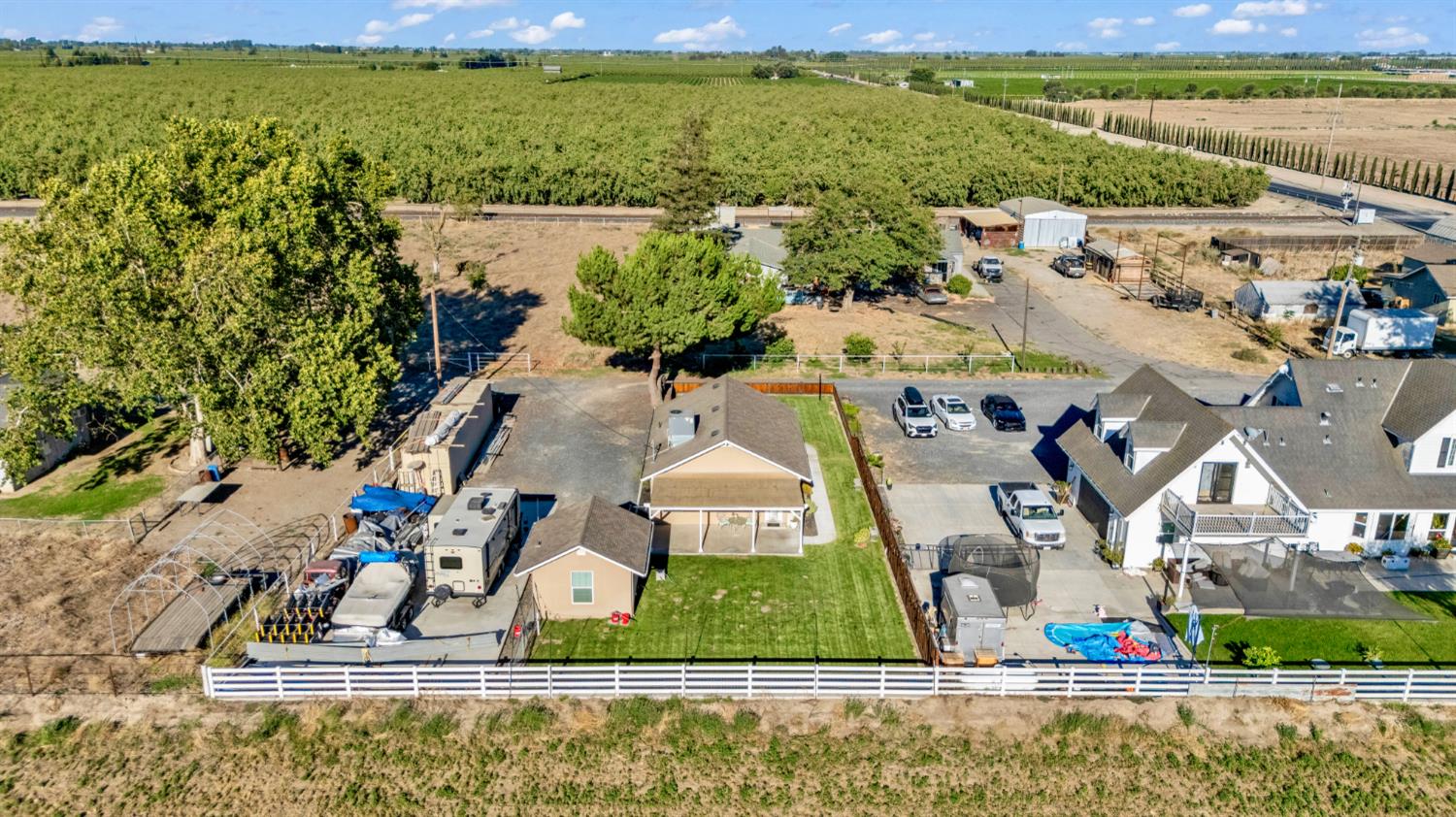 609 E Keyes Rd, Ceres, CA 95307