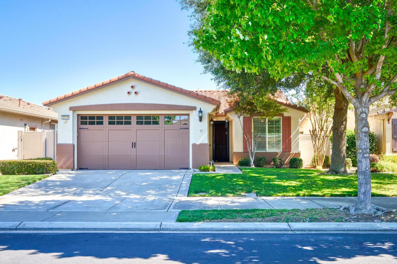 2314 Shadow Berry Dr, Manteca, CA 95336