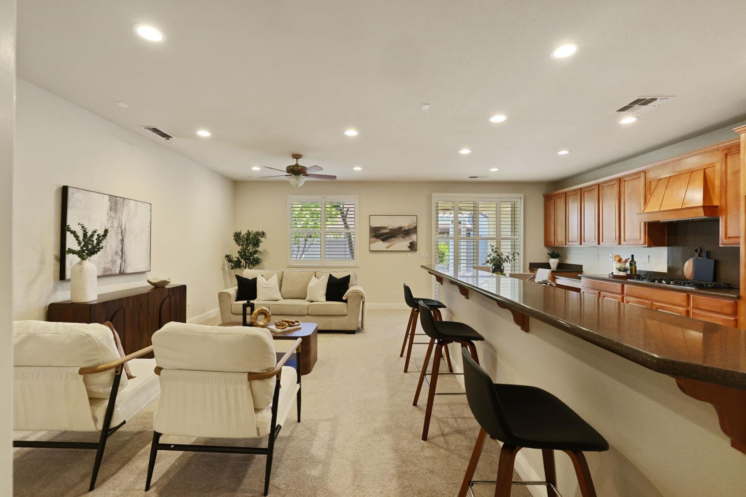 2314 Shadow Berry Dr, Manteca, CA 95336
