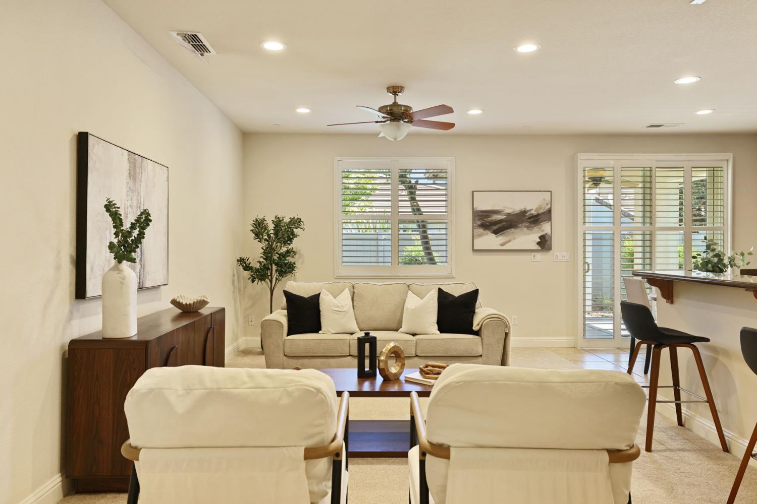 2314 Shadow Berry Dr, Manteca, CA 95336