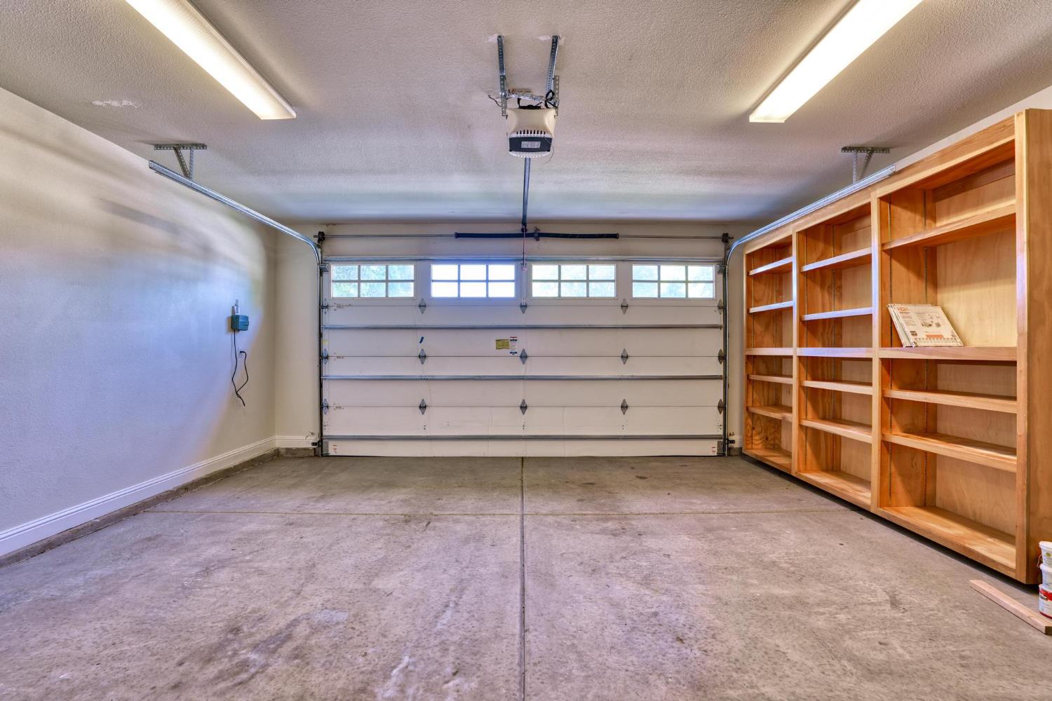 2314 Shadow Berry Dr, Manteca, CA 95336