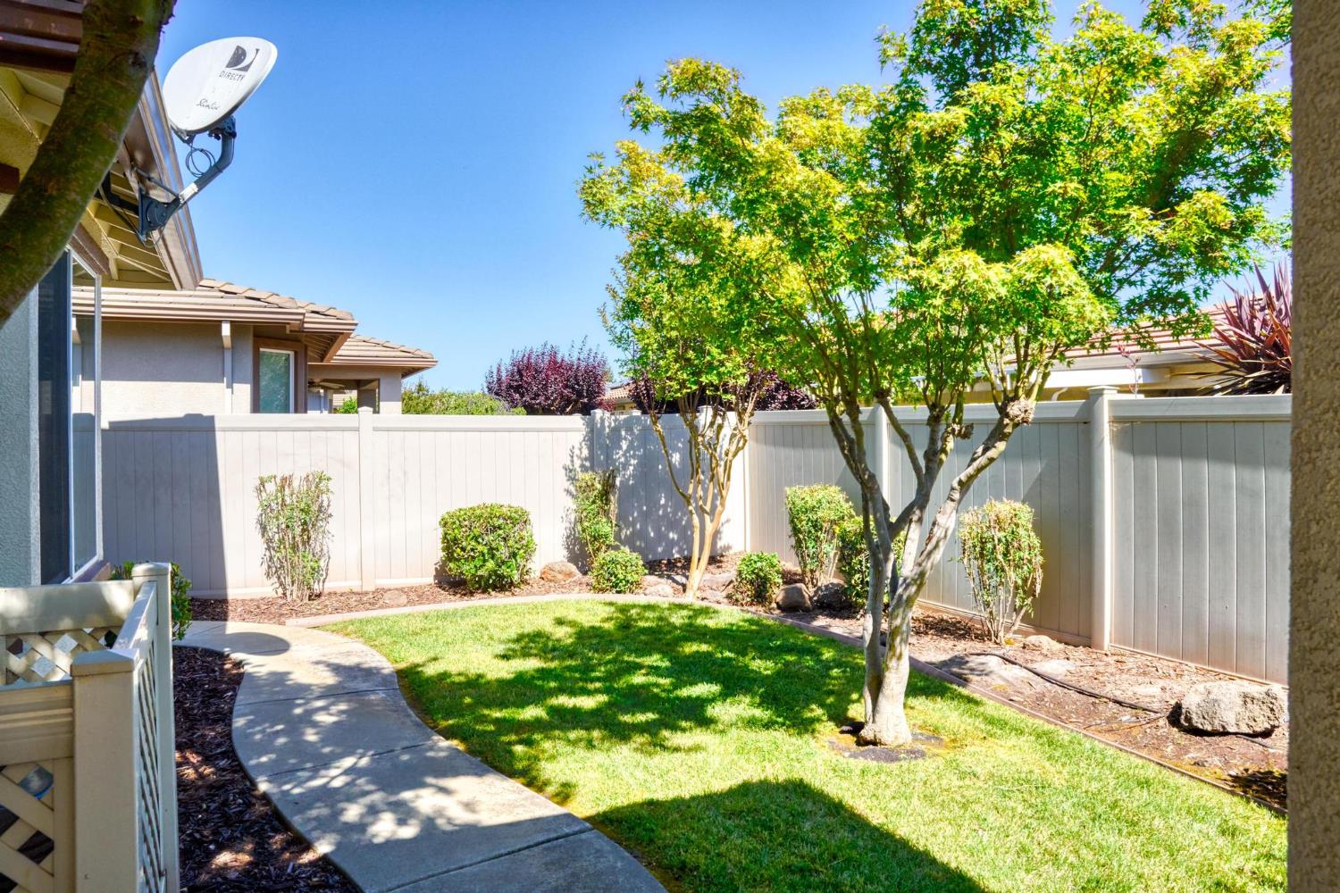 2314 Shadow Berry Dr, Manteca, CA 95336