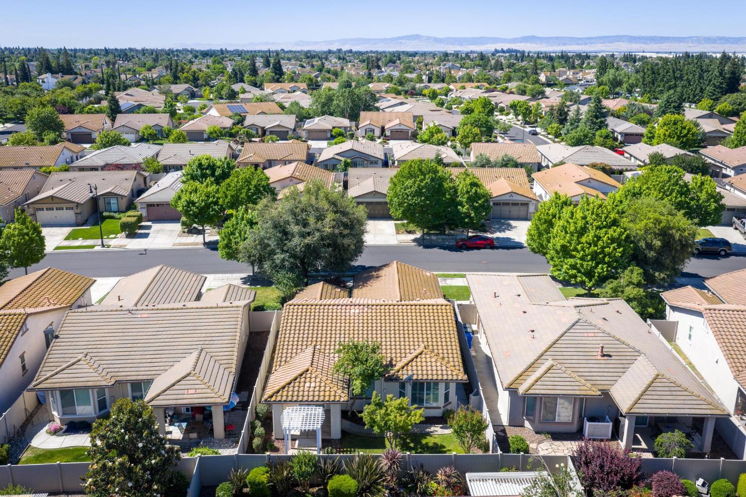 2314 Shadow Berry Dr, Manteca, CA 95336