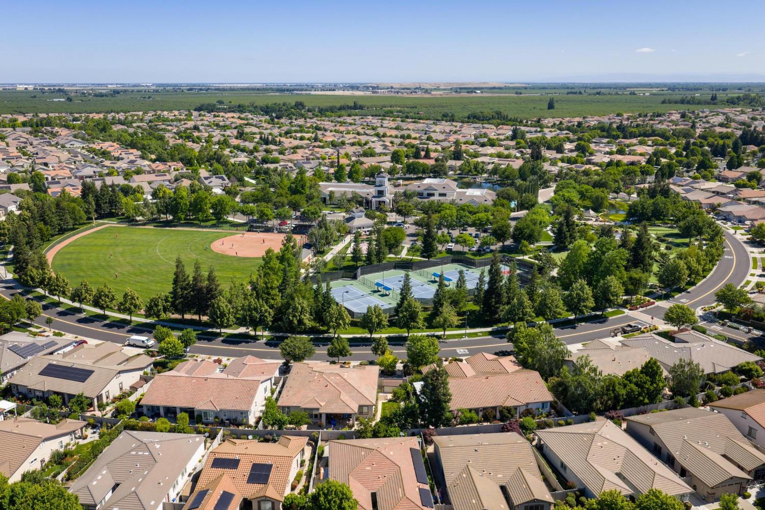 2314 Shadow Berry Dr, Manteca, CA 95336