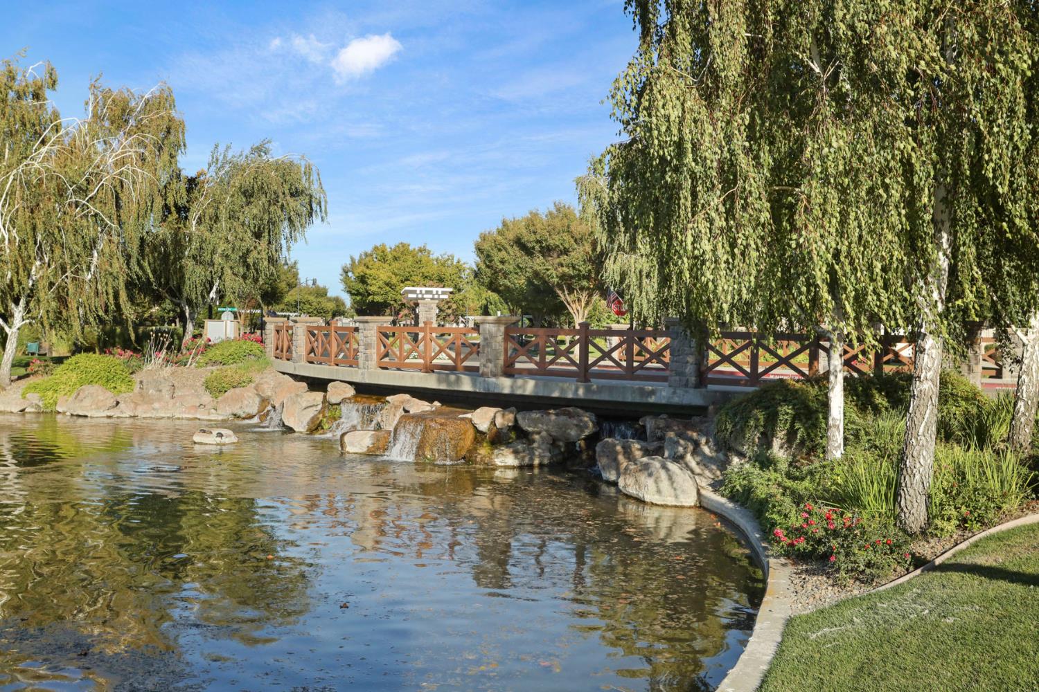2314 Shadow Berry Dr, Manteca, CA 95336