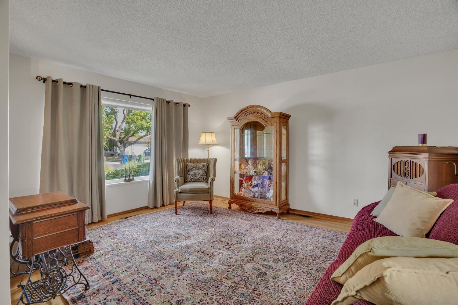 1125 Linn Ct, Turlock, CA 95380