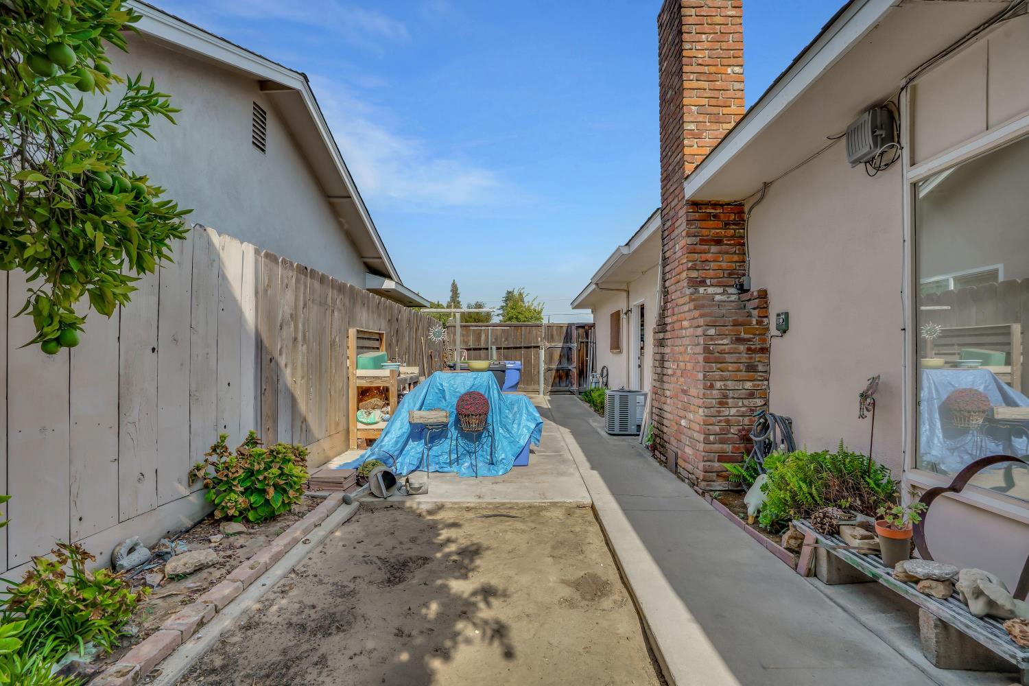 1125 Linn Ct, Turlock, CA 95380