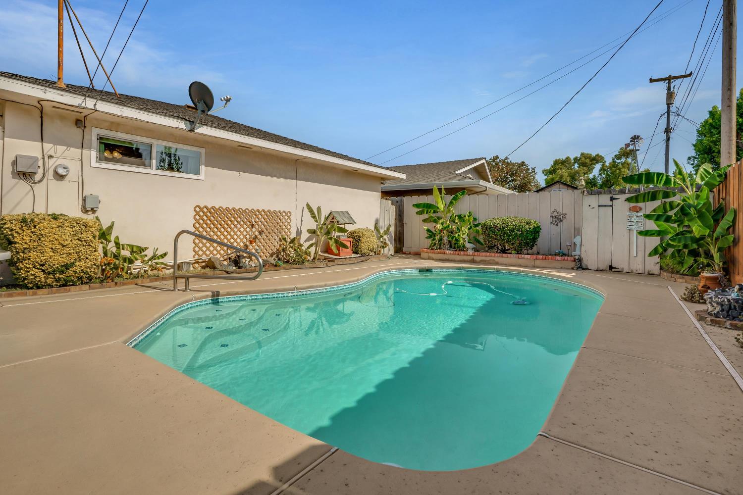 1125 Linn Ct, Turlock, CA 95380