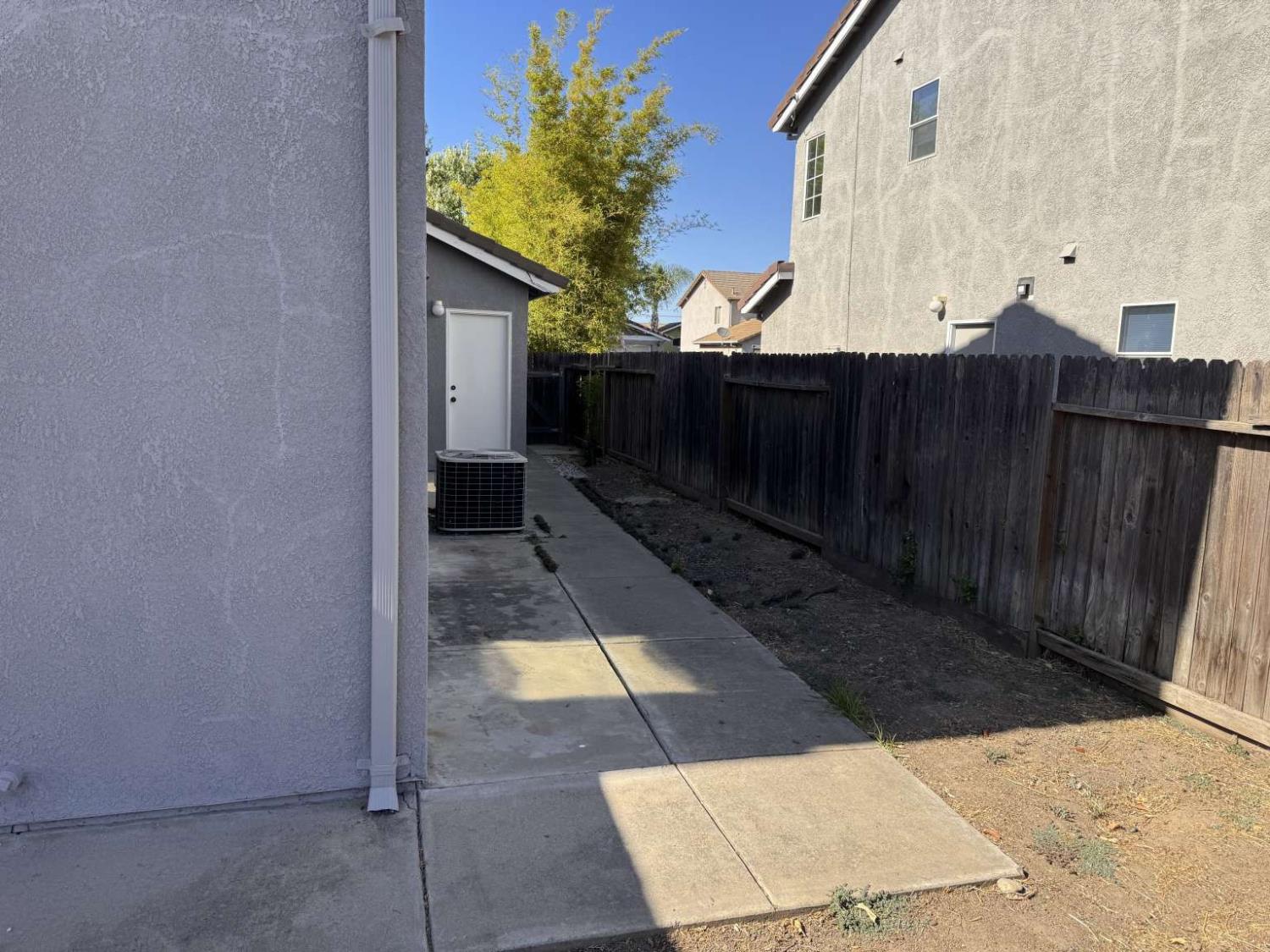2020 Hickory Ct, Modesto, CA 95356
