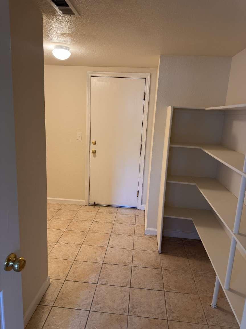 2020 Hickory Ct, Modesto, CA 95356