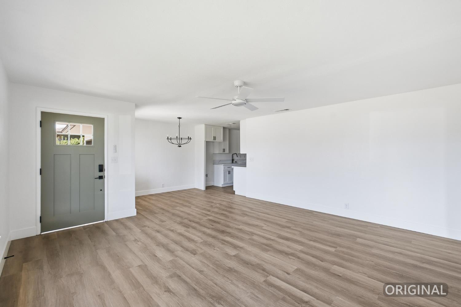 4056 E Brentwood Ave, Fresno, CA 93703