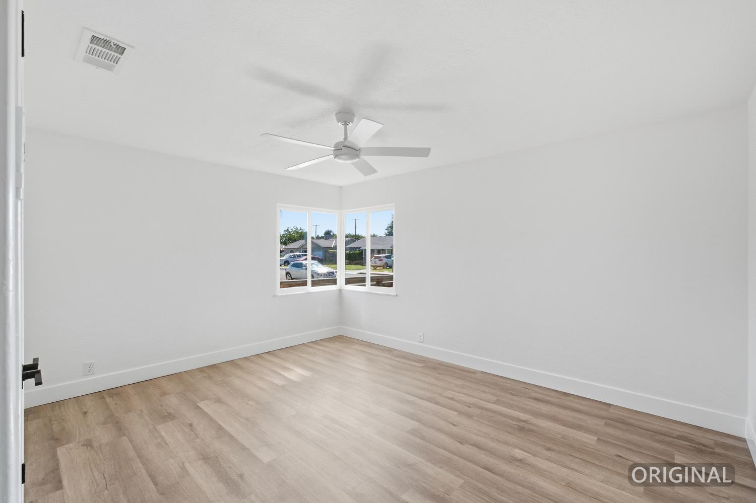 4056 E Brentwood Ave, Fresno, CA 93703