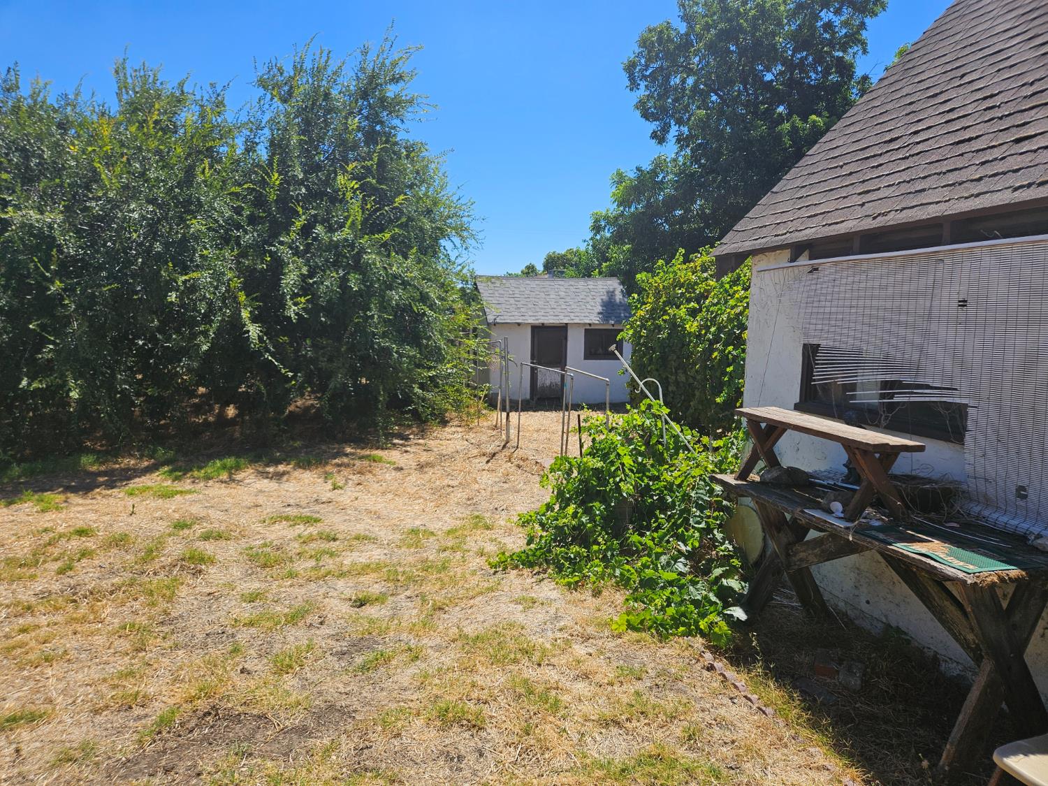2222 5th St, Ceres, CA 95307