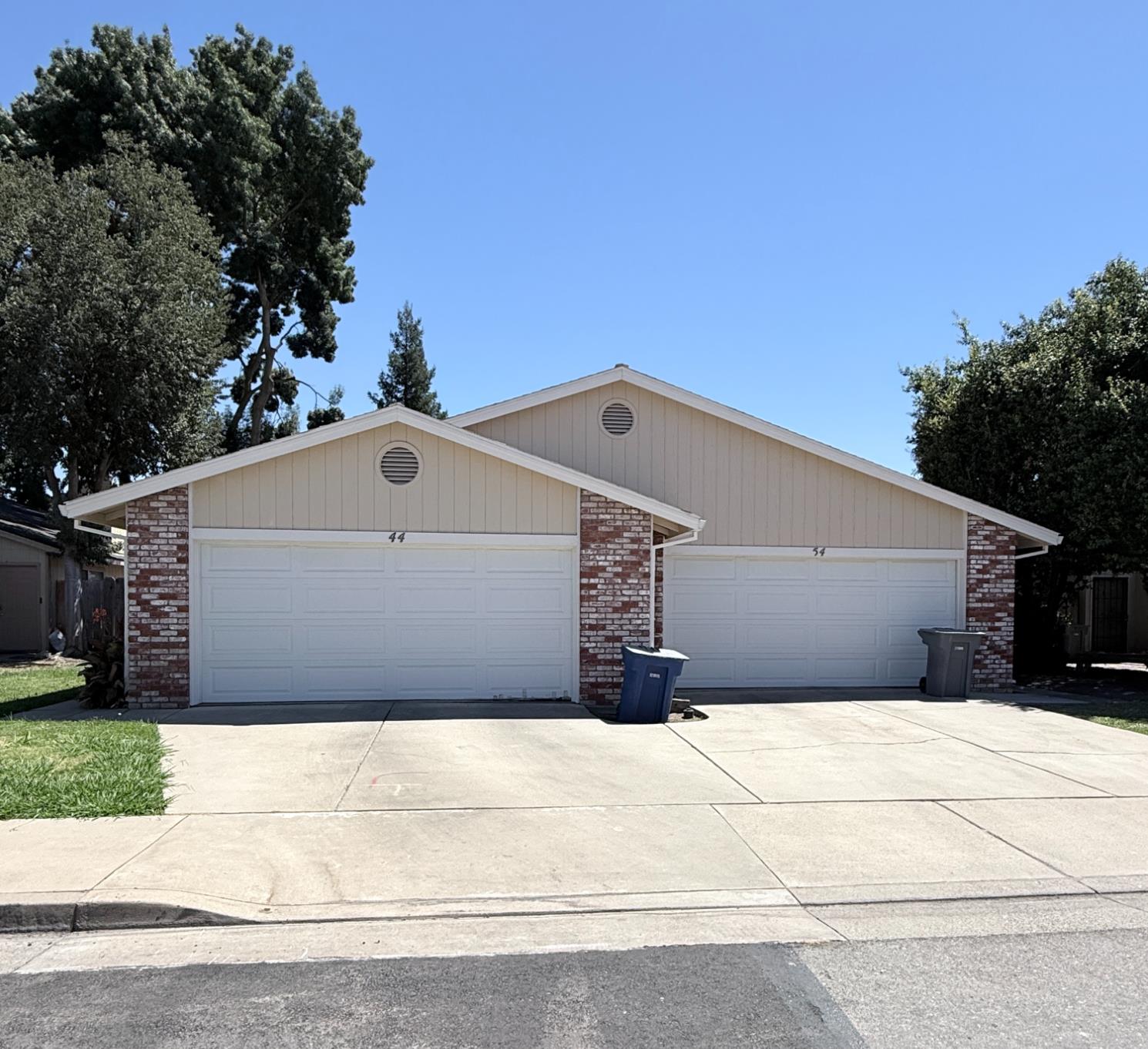 44 silverhorn, Merced, CA 95348