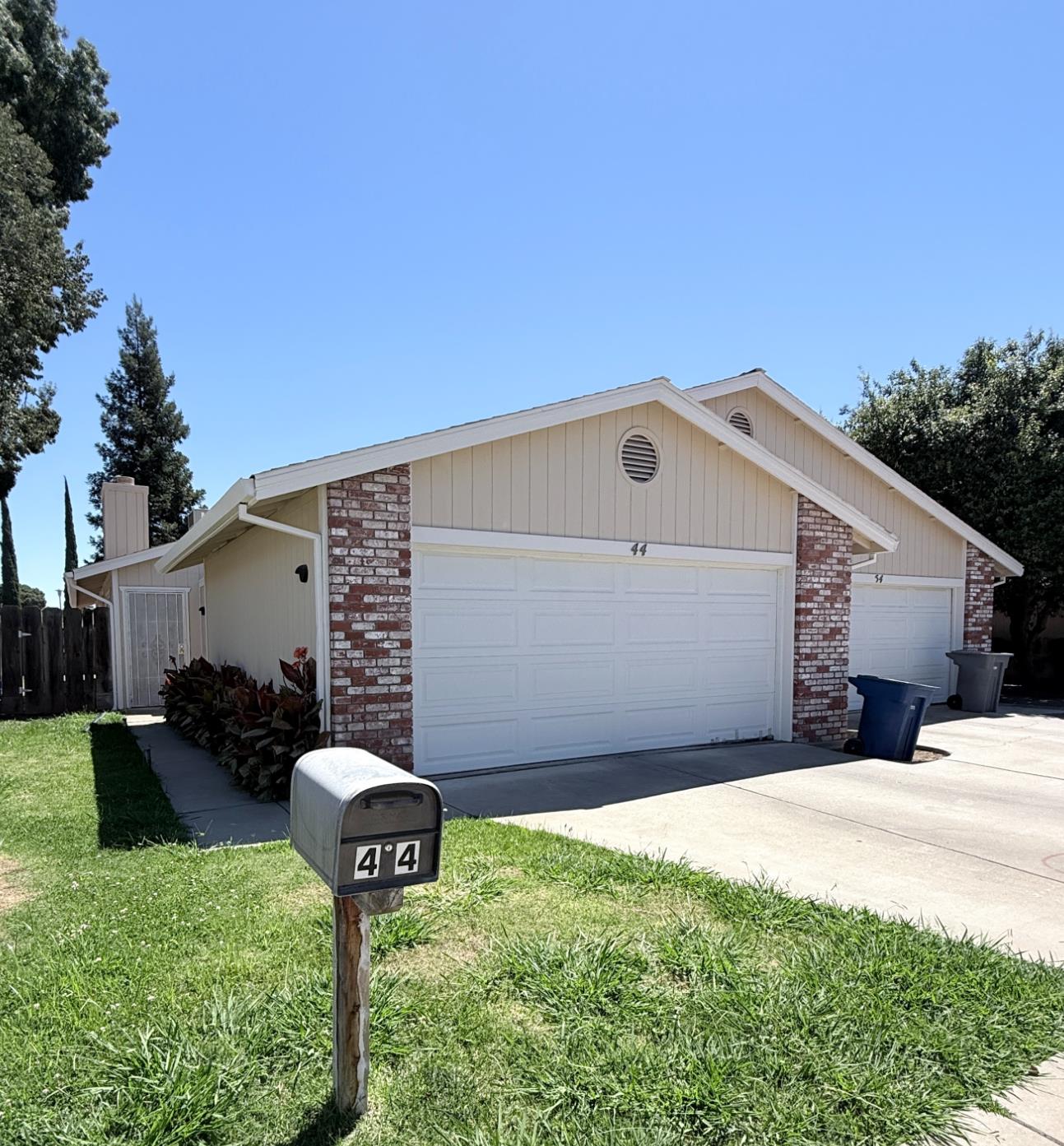 44 silverhorn, Merced, CA 95348