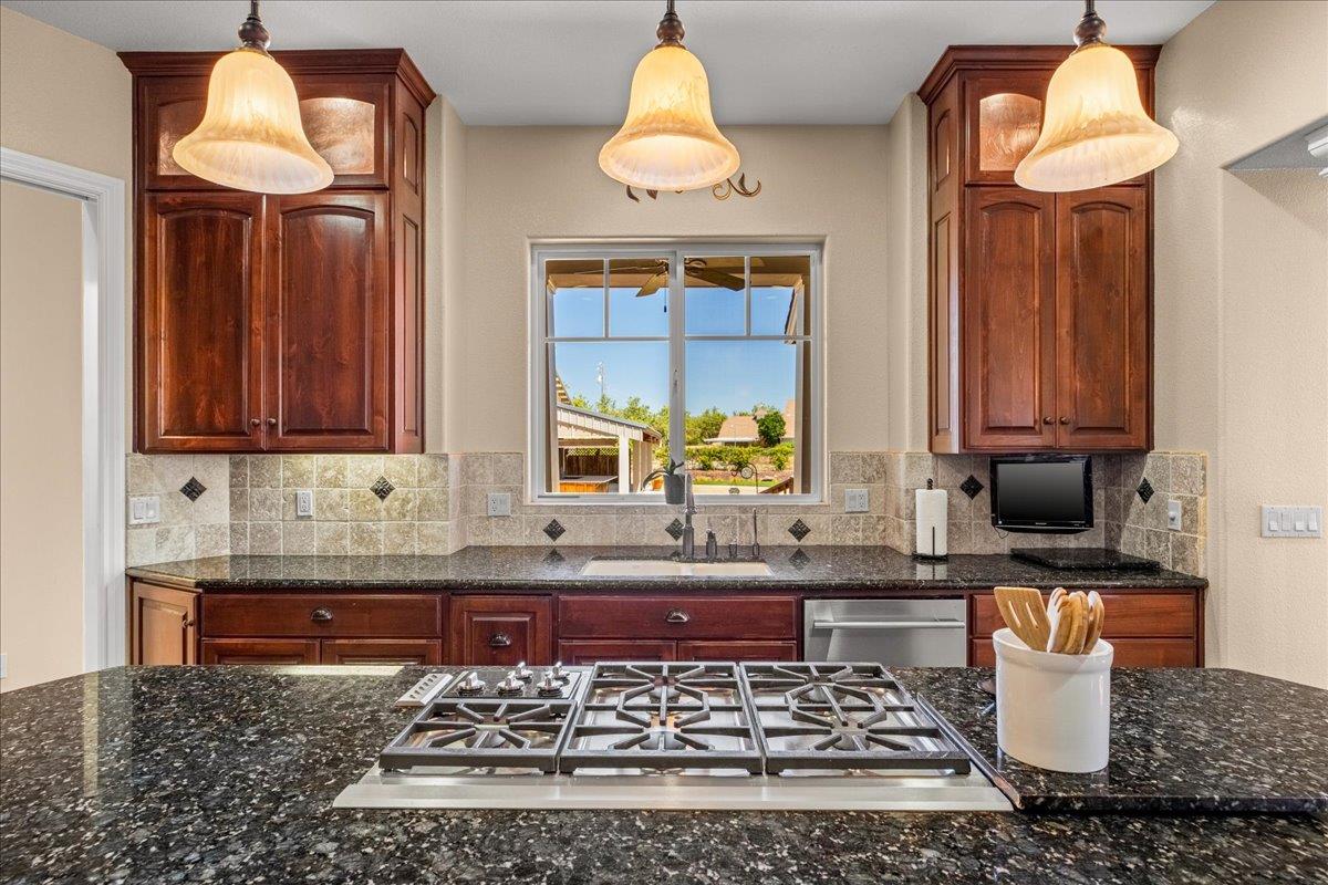 21992 21998 Mcbride Rd, Escalon, CA 95320