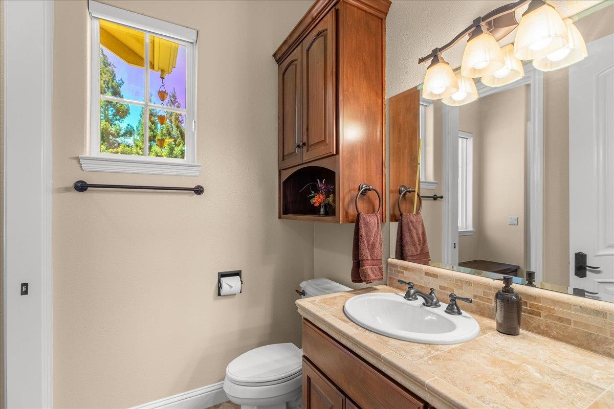 21992 21998 Mcbride Rd, Escalon, CA 95320