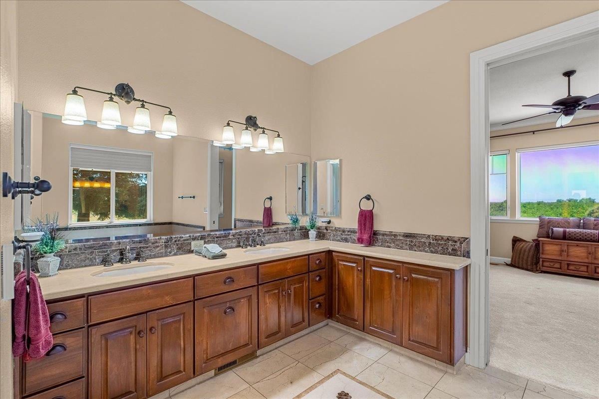 21992 21998 Mcbride Rd, Escalon, CA 95320