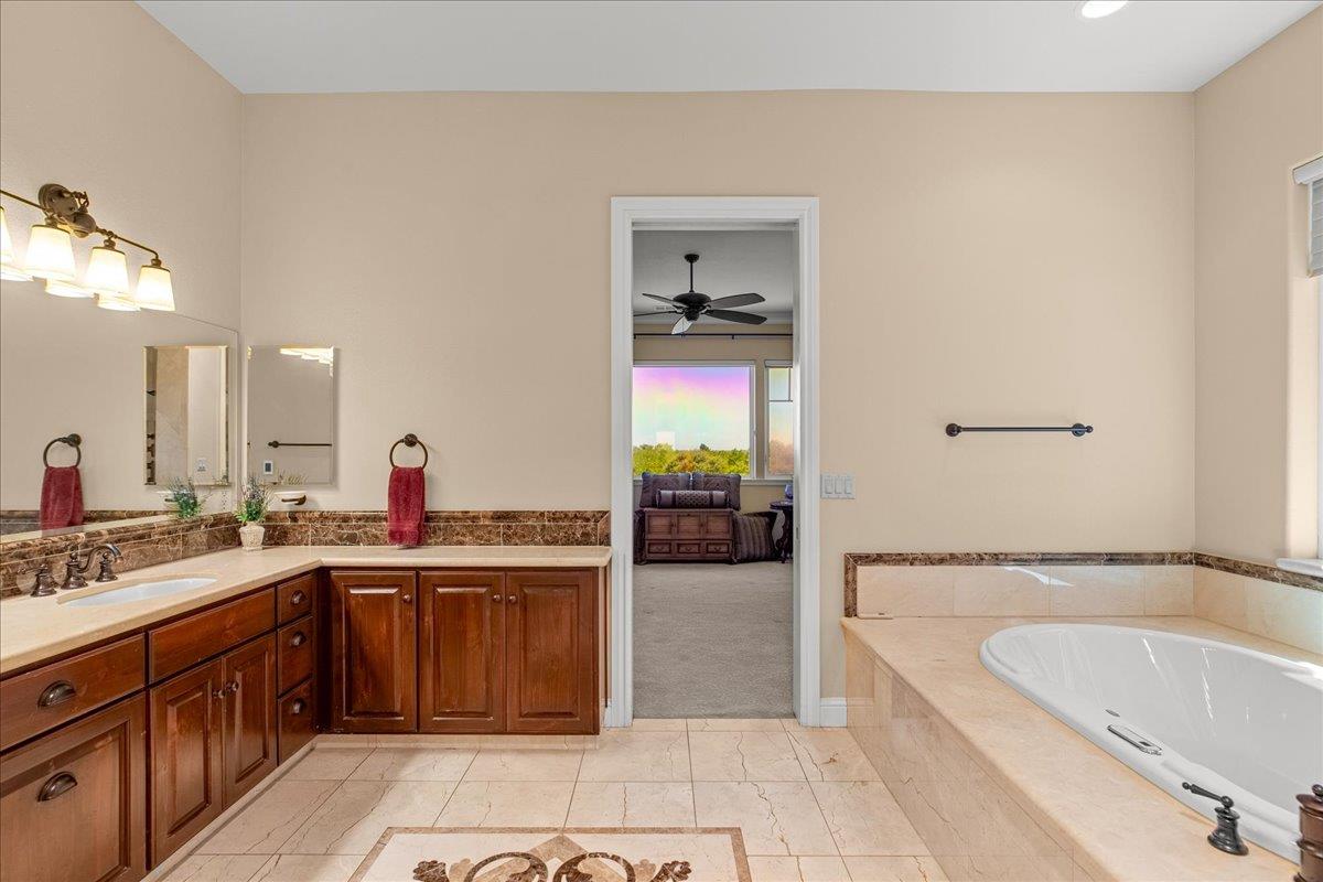 21992 21998 Mcbride Rd, Escalon, CA 95320