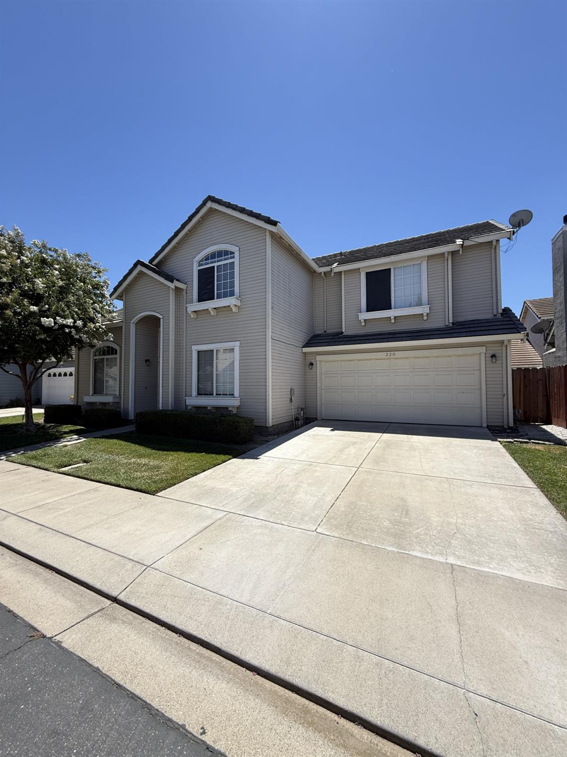 220 Cornerstone Way, Manteca, CA 95336