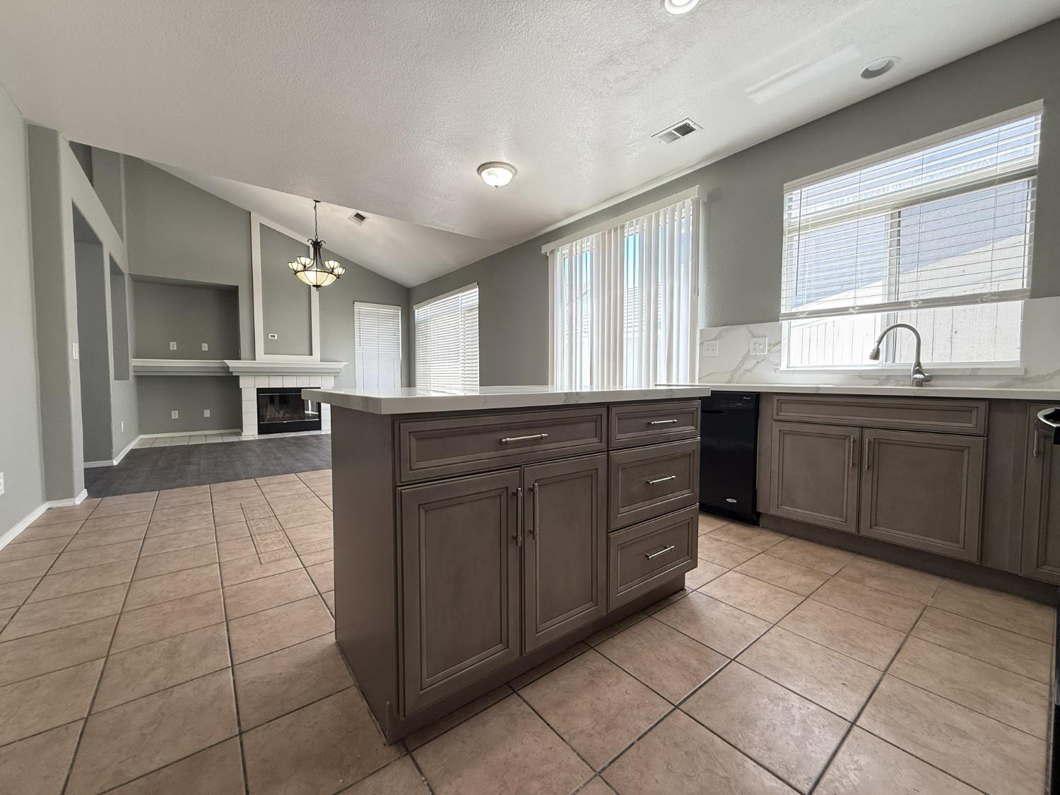 220 Cornerstone Way, Manteca, CA 95336