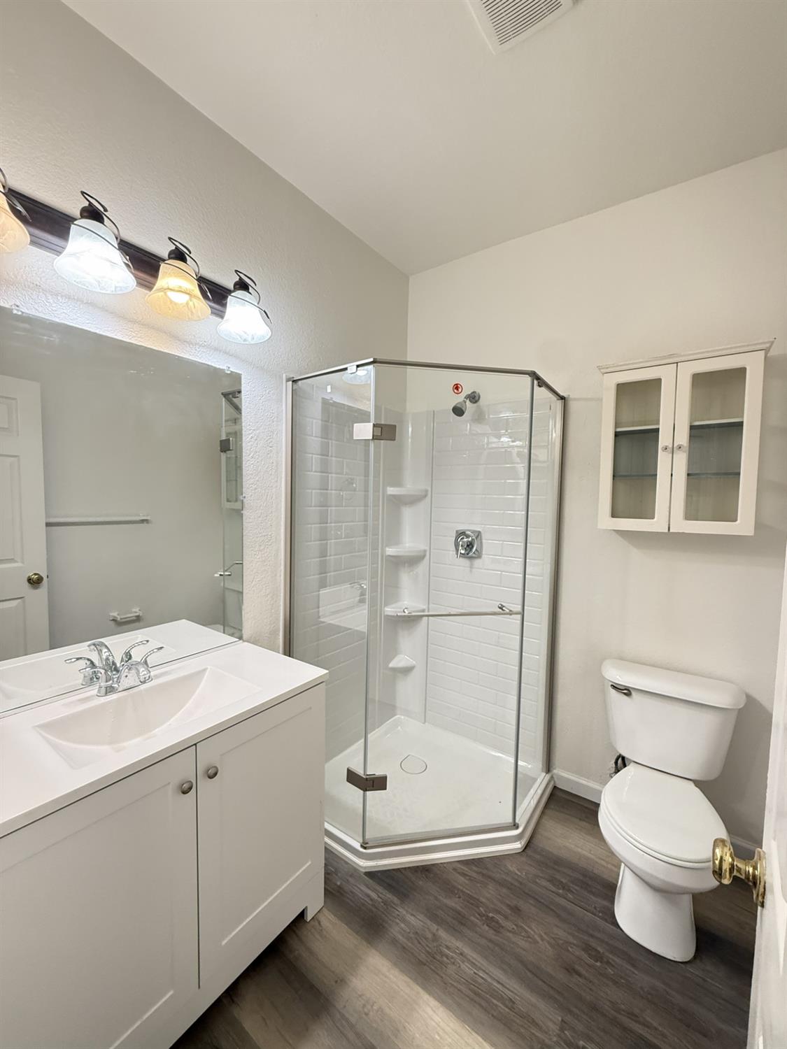 220 Cornerstone Way, Manteca, CA 95336