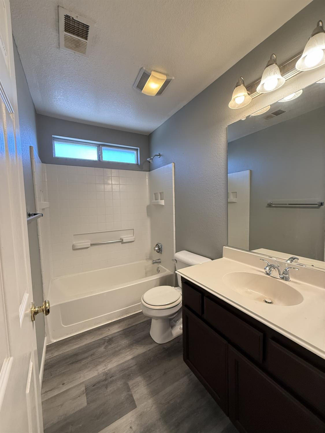 220 Cornerstone Way, Manteca, CA 95336