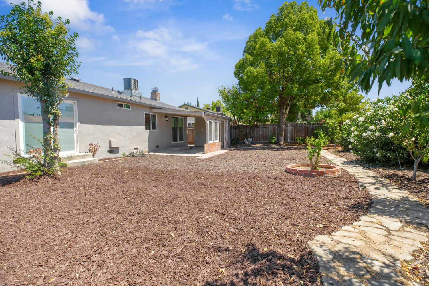 588 San Gabriel Ct, Manteca, CA 95336