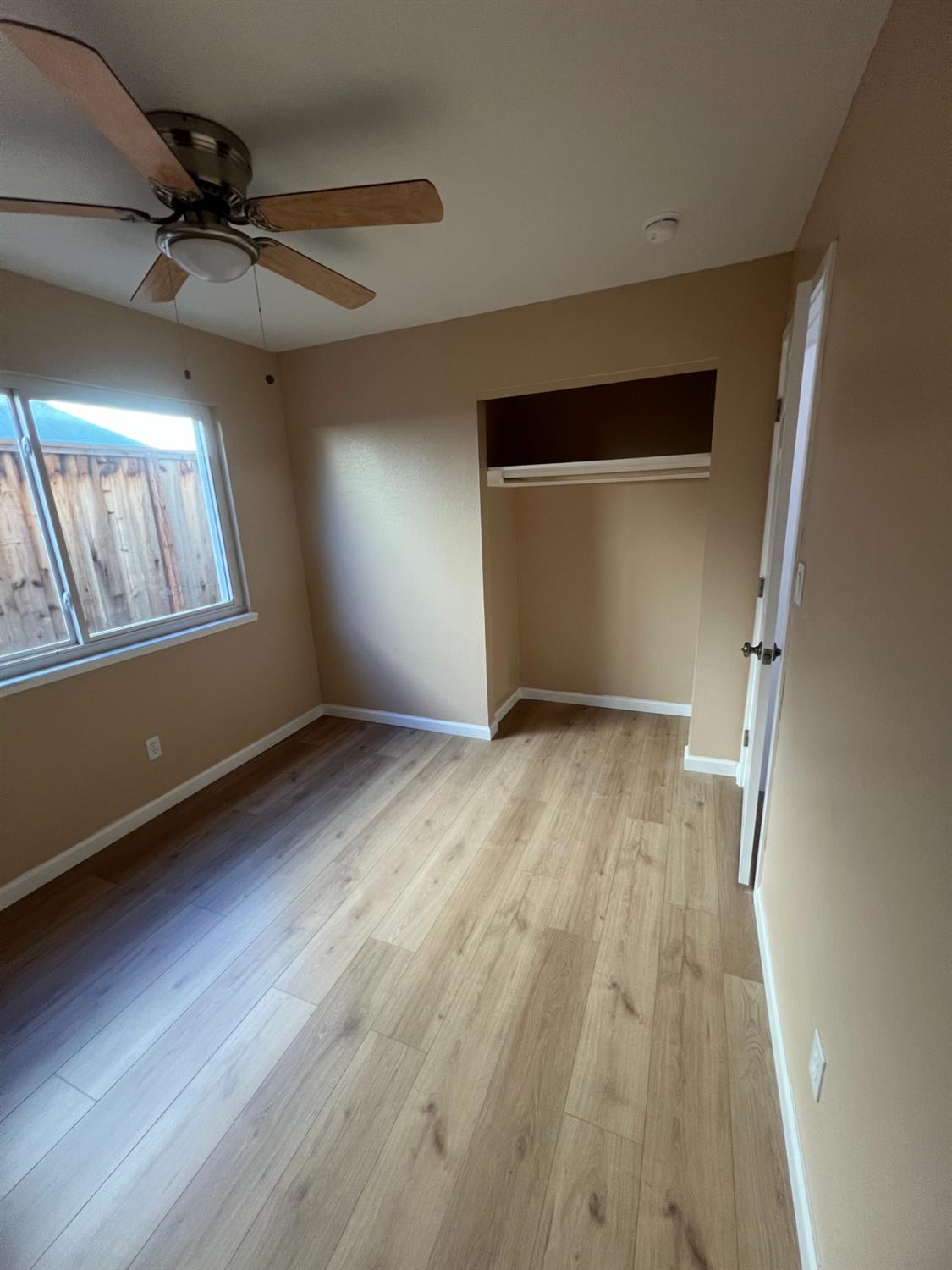 1048 Aspen Dr, Manteca, CA 95336
