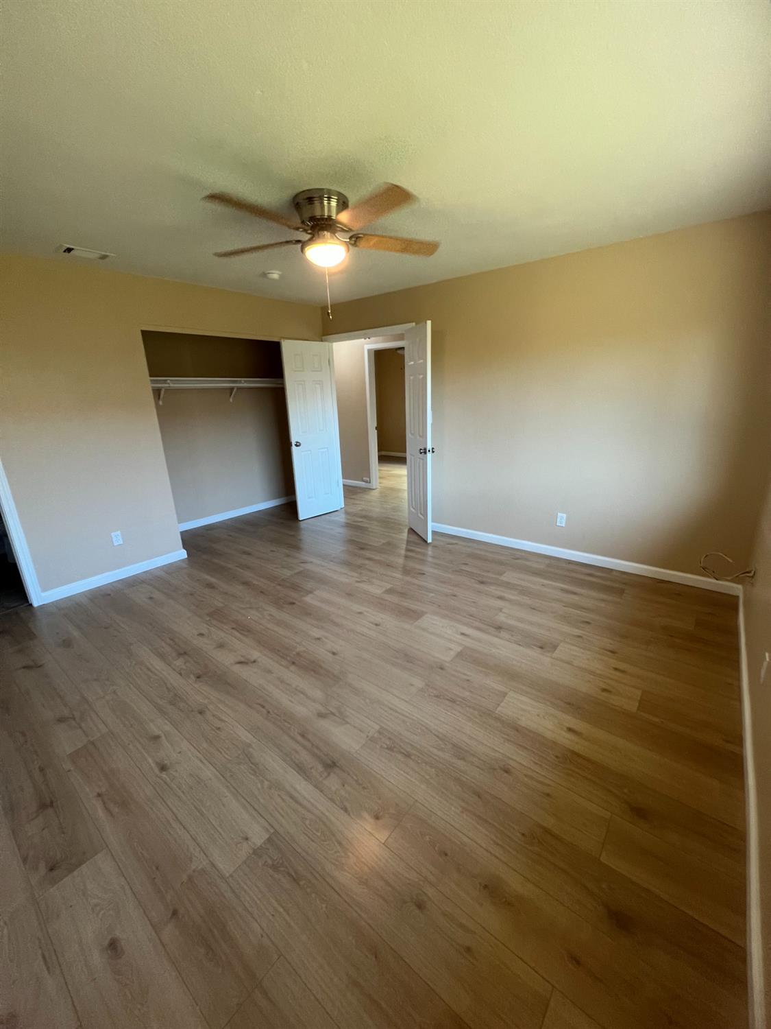 1048 Aspen Dr, Manteca, CA 95336